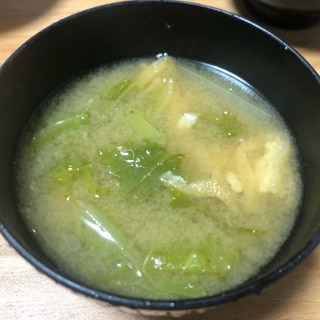 白菜と油揚げの味噌汁